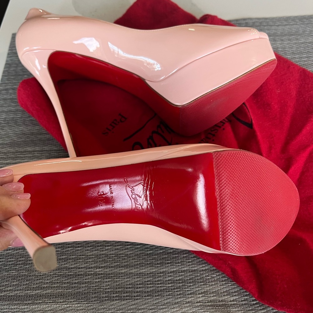 💕💕💕Christian Louboutin Alta Pink Peep-Toe Stiletto Heels - stop his heart!